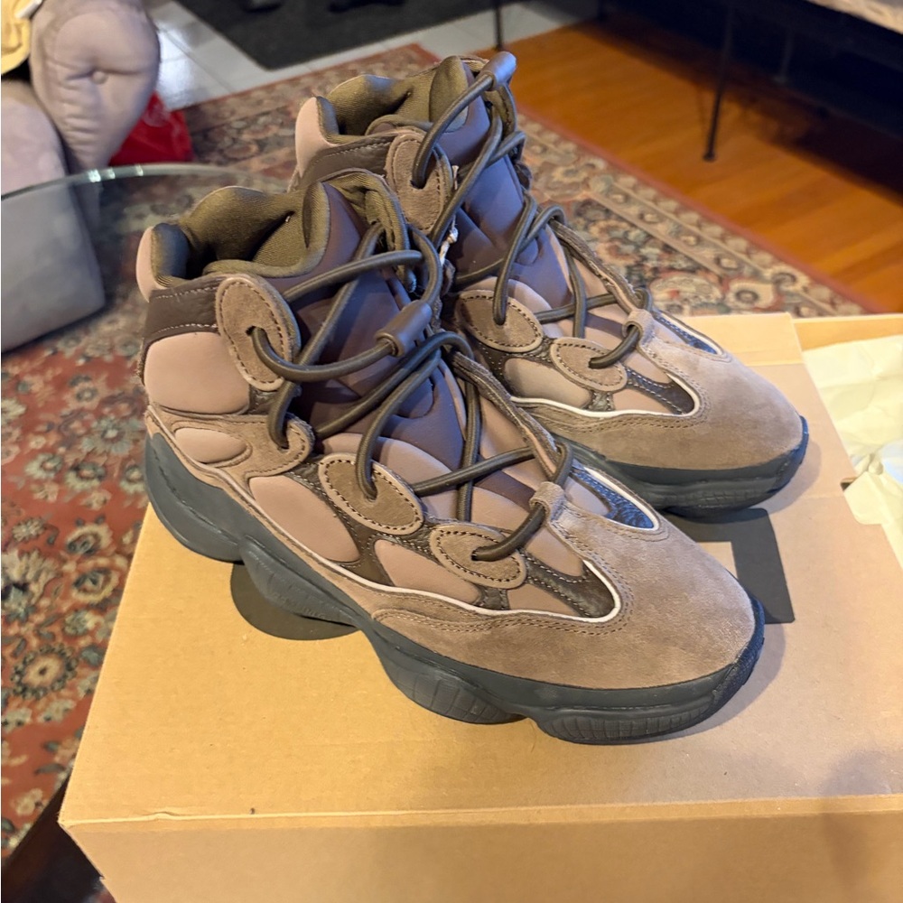 YEEZY 500 high taupe/black NWT